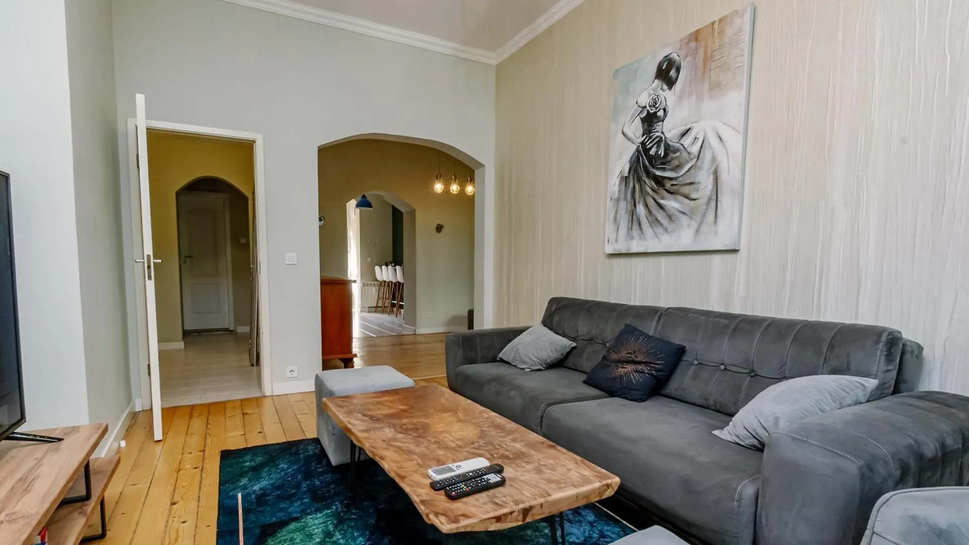 5 Seconds Away From The Main Street, Free Secured Parking Apartment Sofia