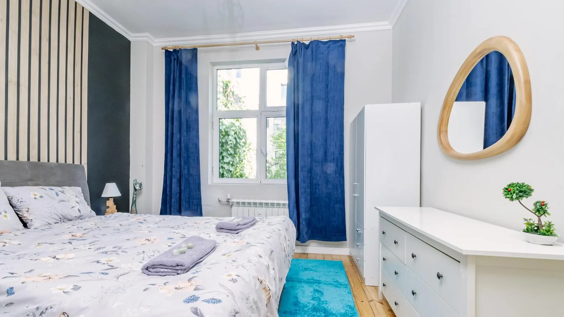 5 Seconds Away From The Main Street, Free Secured Parking Apartment Sofia Bulgaria
